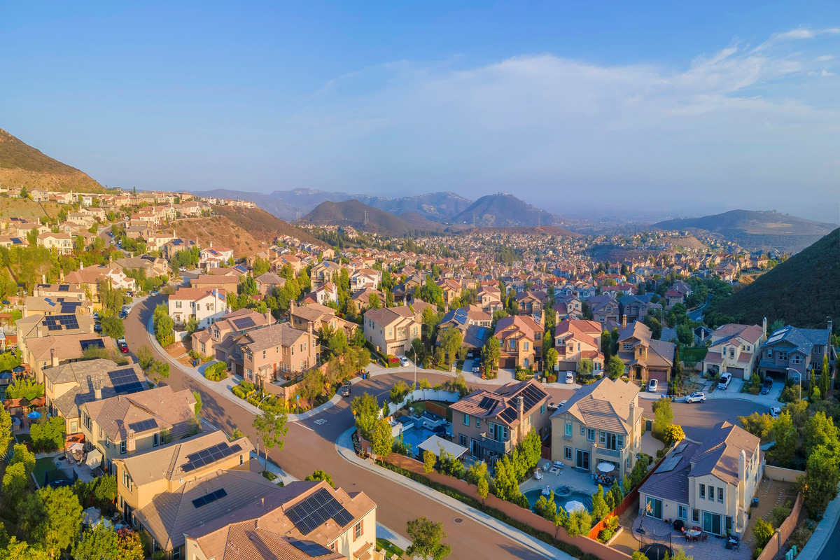 Institutional Investors and the Housing Crisis